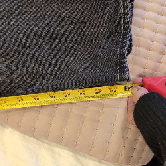 Abercrombie & Fitch women Dark Grey/Black Relaxed Jeans - Picture 6 of 6